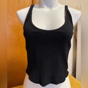 Vuori Ribbed Crop Tank – Black – Size Small